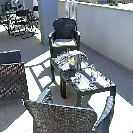 Welcomely - Boutique House Отель 3*