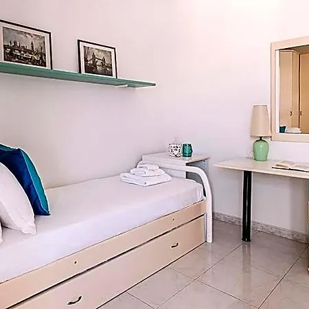 Welcomely - Boutique House